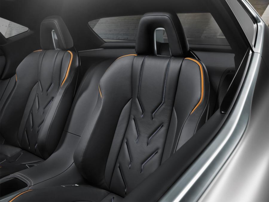  Lexus LF-NX Concept 2013 года  (фото 3 из 18)